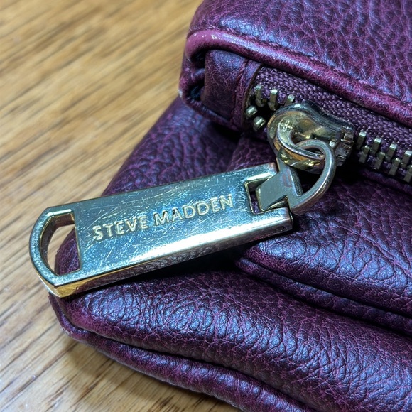 STEVE MADDEN Grommeted Crossbody - Picture 6 of 17